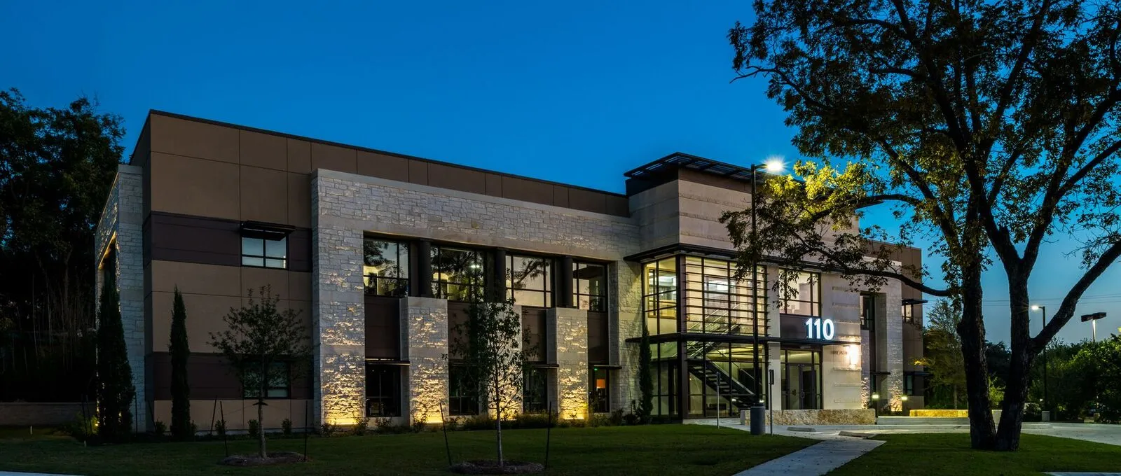 The Alamo Heights Dental building on Chichester Place at dusk